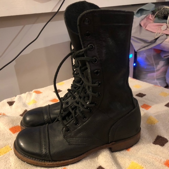 Walk Over boots - Picture 1 of 6